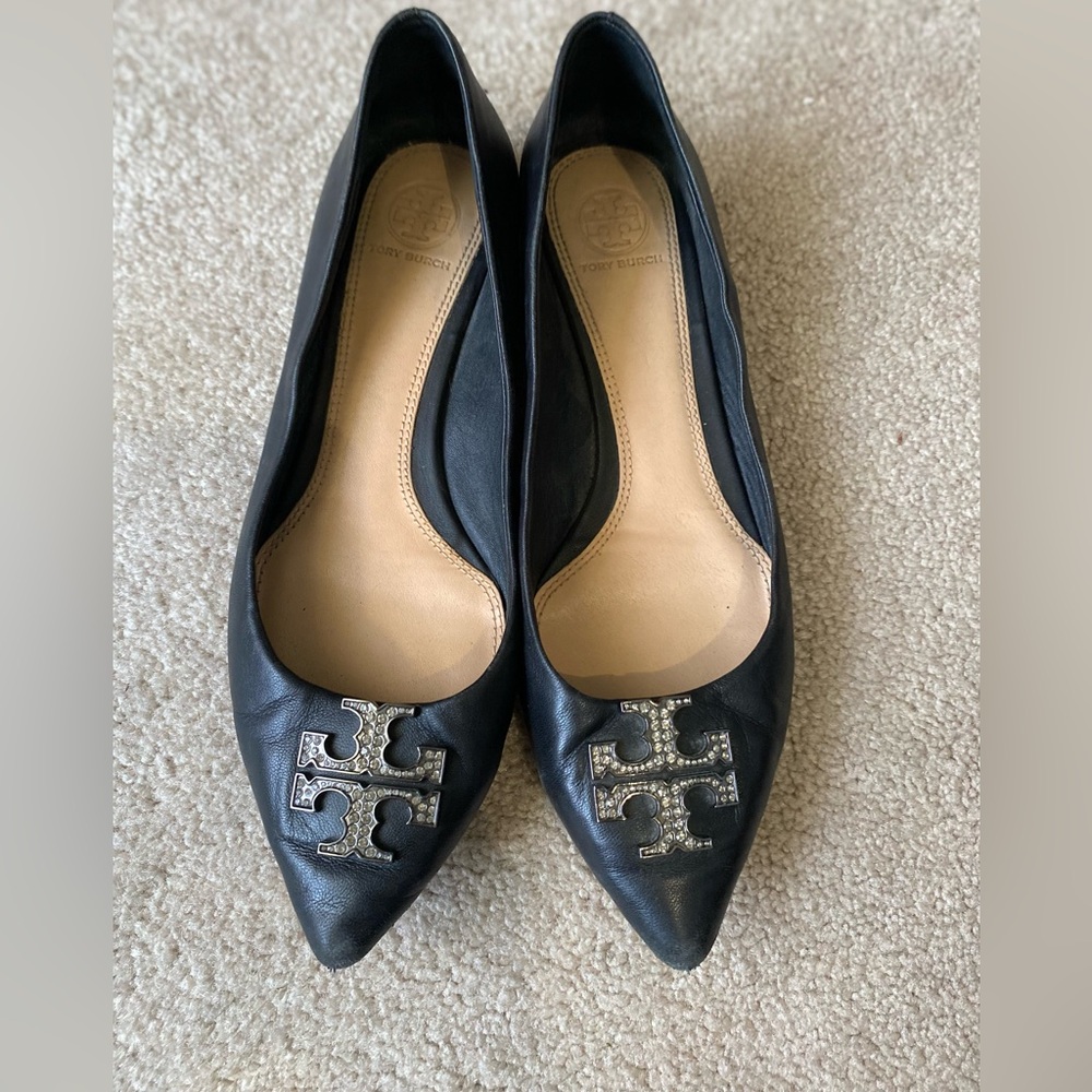 TORY BURCH BLACK LEATHER
BALLET FLATS
Size: 8 Tory Burch